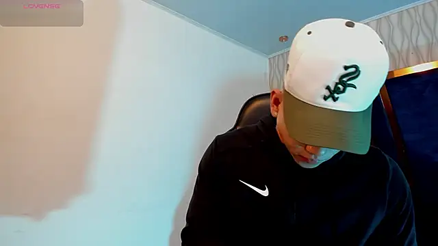 Snapshot of Draven_Marceaux chatting on October 2025 11:22:02 AM Draven Marceaux online show from October 2025 11:22:02 AM