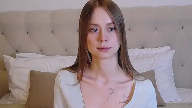 KarolinaConner online show from November 2025 04:12:02 AM