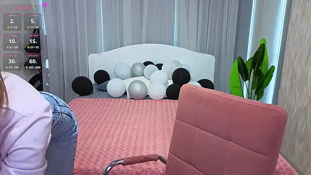 LuluChiiii online show from November 2025 11:10:01 AM