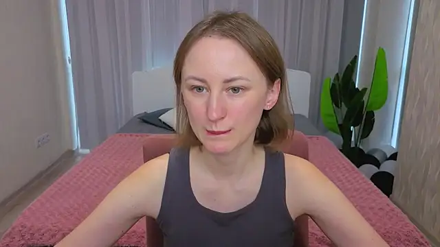 LuluChiiii online show from November 2025 12:38:01 PM