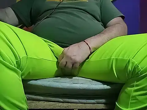 Snapshot of BabyBearMilk chatting on November 2025 05:50:02 AM BabyBearMilk online show from November 2025 05:50:02 AM