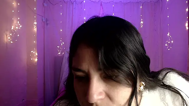 Snapshot of Aitana_200 chatting on September 2025 01:23:02 PM Aitana 200 online show from September 2025 01:23:02 PM