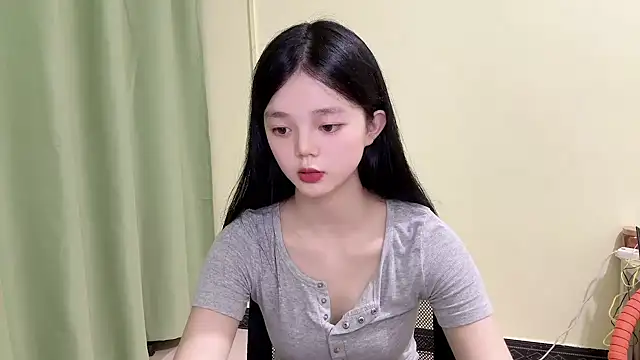 Snapshot of Nicole-13 chatting on September 2025 10:59:02 AM Nicole-13 online show from September 2025 10:59:02 AM