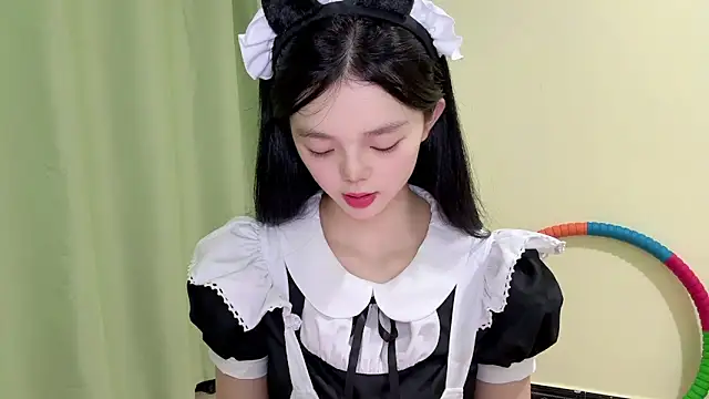 Snapshot of Nicole-13 chatting on September 2025 10:38:02 AM Nicole-13 online show from September 2025 10:38:02 AM