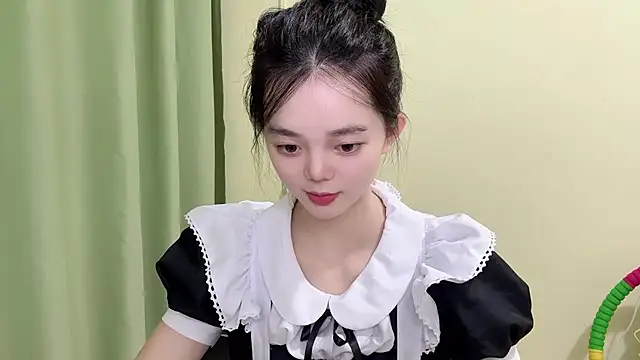 Snapshot of Nicole-13 chatting on September 2025 02:19:01 PM Nicole-13 online show from September 2025 02:19:01 PM