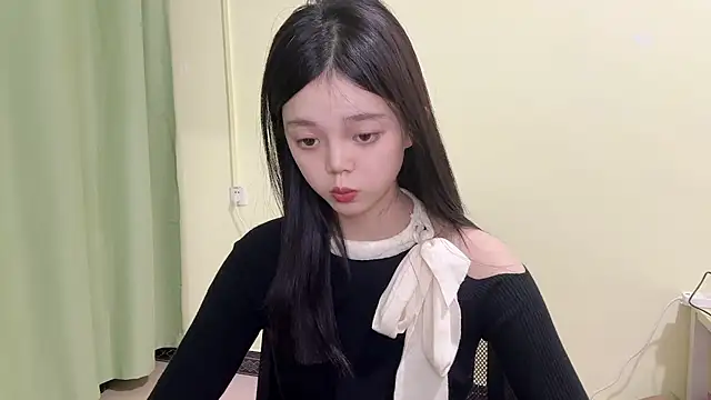 Snapshot of Nicole-13 chatting on October 2025 01:07:02 PM Nicole-13 online show from October 2025 01:07:02 PM