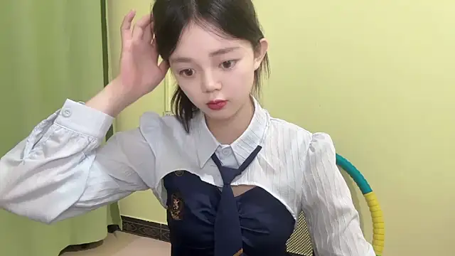 Snapshot of Nicole-13 chatting on November 2025 10:06:02 AM Nicole-13 online show from November 2025 10:06:02 AM