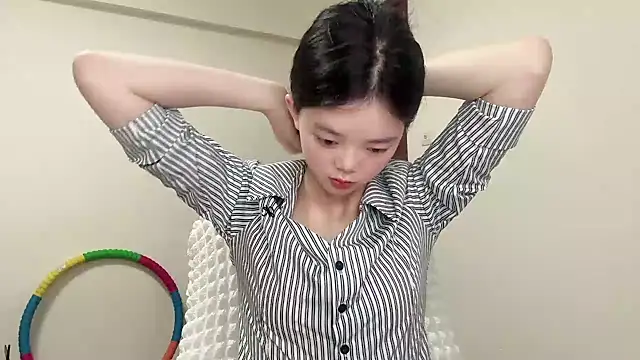 Nicole-13 online show from June 2026 11:58:01 PM