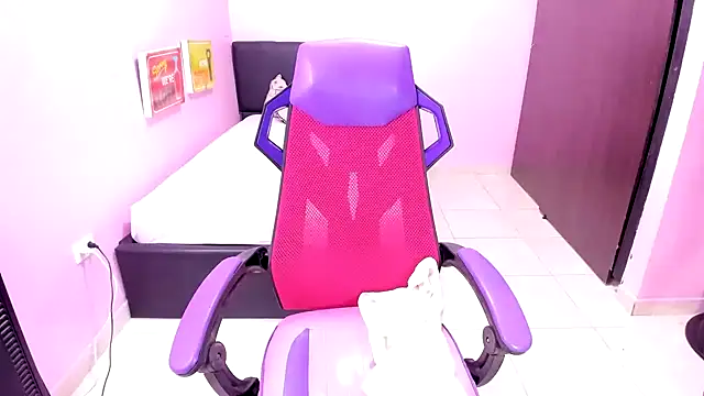 latin doll squirts online show from October 2025 07:26:01 PM