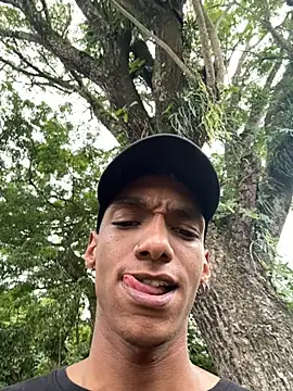 JulienSaint online show from October 2025 09:03:02 PM