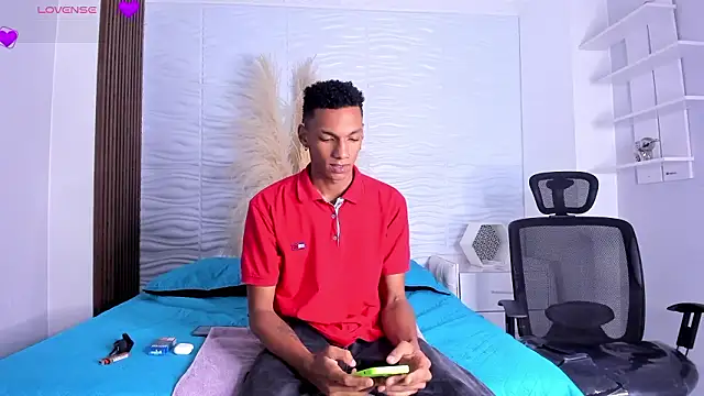 Snapshot of JulienSaint chatting on February 2026 12:34:02 PM JulienSaint online show from February 2026 12:34:02 PM