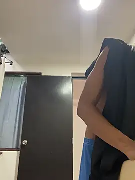 Snapshot of JulienSaint chatting on February 2026 03:32:02 PM JulienSaint online show from February 2026 03:32:02 PM