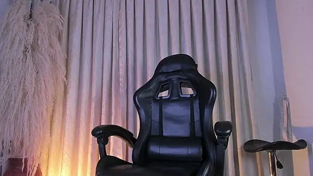 Snapshot of JulienSaint chatting on March 2026 11:36:01 AM JulienSaint online show from March 2026 11:36:01 AM