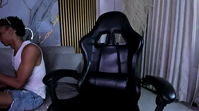 Snapshot of JulienSaint chatting on March 2026 11:37:02 AM JulienSaint online show from March 2026 11:37:02 AM