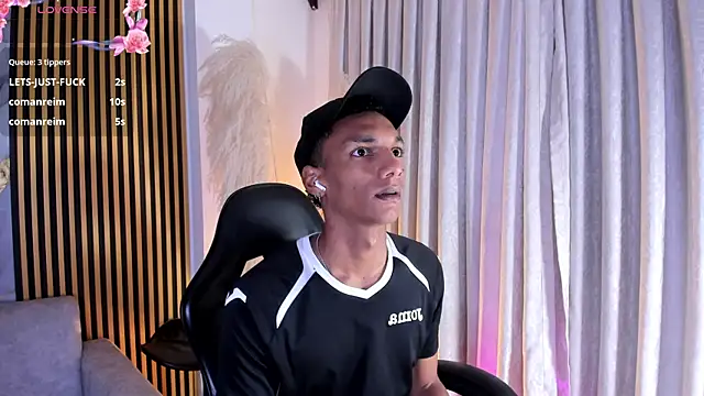 Snapshot of JulienSaint chatting on March 2026 11:13:01 AM JulienSaint online show from March 2026 11:13:01 AM