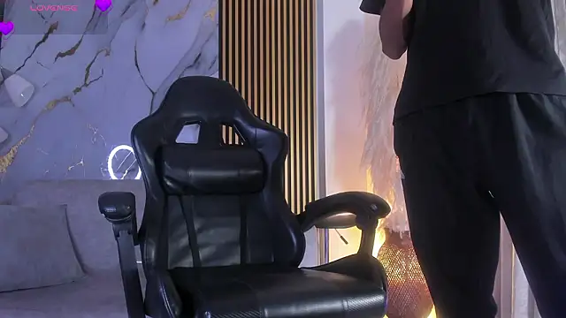 Snapshot of JulienSaint chatting on March 2026 11:26:01 AM JulienSaint online show from March 2026 11:26:01 AM