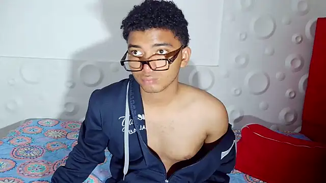 felipecams123 online show from December 2025 05:21:01 PM