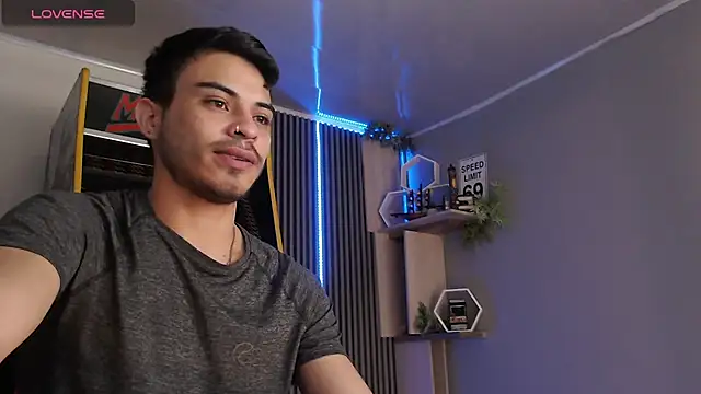 Snapshot of Bastian_MCcormick chatting on September 2025 12:16:01 PM Bastian MCcormick online show from September 2025 12:16:01 PM