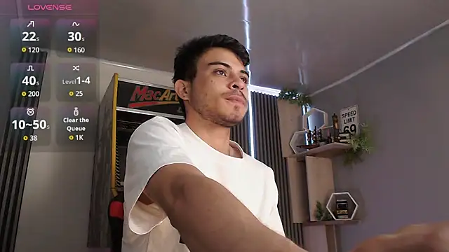 Snapshot of Bastian_MCcormick chatting on September 2025 12:16:02 PM Bastian MCcormick online show from September 2025 12:16:02 PM