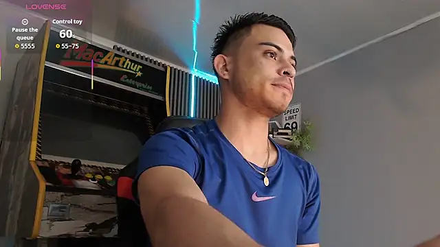 Snapshot of Bastian_MCcormick chatting on September 2025 12:17:02 PM Bastian MCcormick online show from September 2025 12:17:02 PM