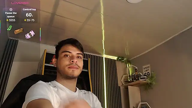 Snapshot of Bastian_MCcormick chatting on October 2025 01:30:02 PM Bastian MCcormick online show from October 2025 01:30:02 PM