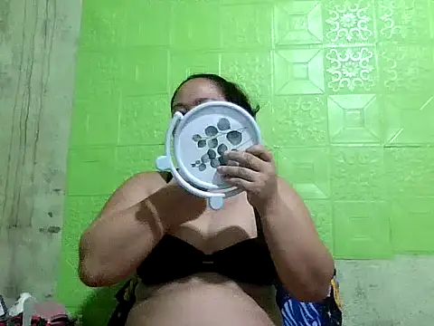 prettywetmom88 online show from September 2025 10:41:01 AM