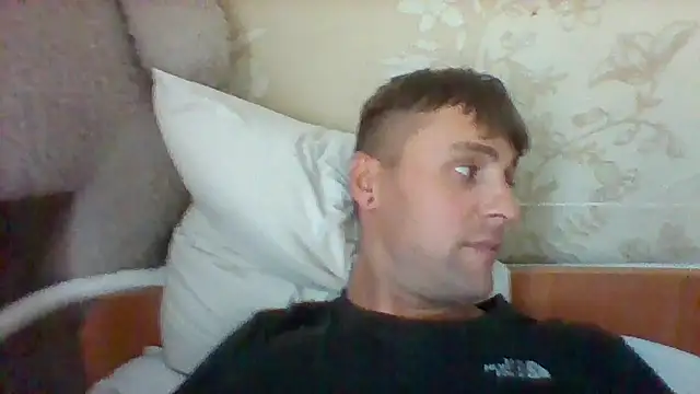Snapshot of RomeoJayHarper chatting on October 2025 10:23:02 AM RomeoJayHarper online show from October 2025 10:23:02 AM