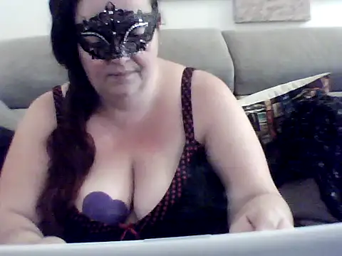 Snapshot of Valendra_ chatting on September 2025 10:15:02 AM Valendra online show from September 2025 10:15:02 AM