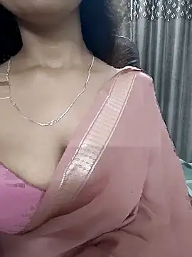 Snapshot of SEEMA_127 chatting on September 2025 04:01:02 AM SEEMA 127 online show from September 2025 04:01:02 AM