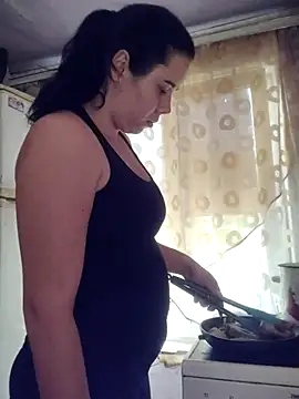 Snapshot of CutieMarine chatting on October 2025 10:56:02 AM CutieMarine online show from October 2025 10:56:02 AM