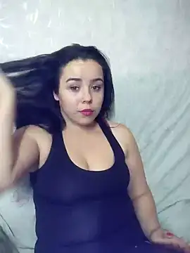 Snapshot of CutieMarine chatting on October 2025 10:38:01 AM CutieMarine online show from October 2025 10:38:01 AM