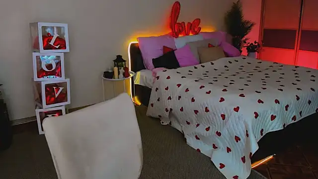 YourLovellyStory online show from February 2026 11:39:01 AM