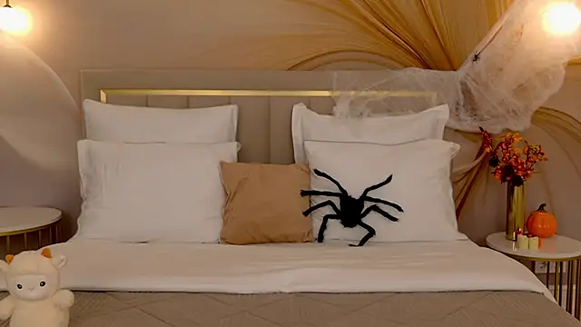 Snapshot of VanessaFields chatting on October 2025 03:12:01 PM VanessaFields online show from October 2025 03:12:01 PM