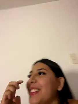 Snapshot of Scarlett699 chatting on November 2025 03:39:02 AM Scarlett699 online show from November 2025 03:39:02 AM