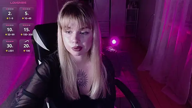 Snapshot of AngelicaHollywood chatting on March 2026 09:18:02 PM AngelicaHollywood online show from March 2026 09:18:02 PM