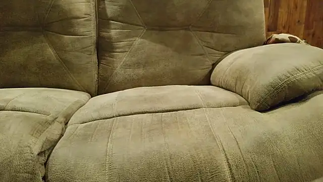 Snapshot of herguiltypleasure chatting on March 2026 12:43:02 AM herguiltypleasure online show from March 2026 12:43:02 AM