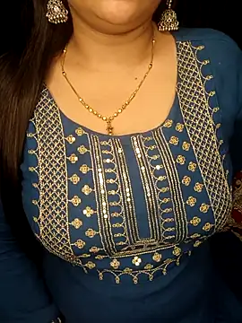 Snapshot of officialbhabhi chatting on September 2025 01:01:01 PM officialbhabhi online show from September 2025 01:01:01 PM