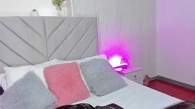 Snapshot of AmberSinner chatting on October 2025 11:31:01 AM AmberSinner online show from October 2025 11:31:01 AM