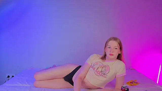 Snapshot of Olivia-Pink chatting on March 2026 04:35:01 PM Olivia-Pink online show from March 2026 04:35:01 PM