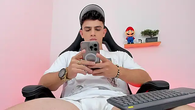 Snapshot of Mikecooper chatting on February 2026 03:47:02 AM Mikecooper online show from February 2026 03:47:02 AM