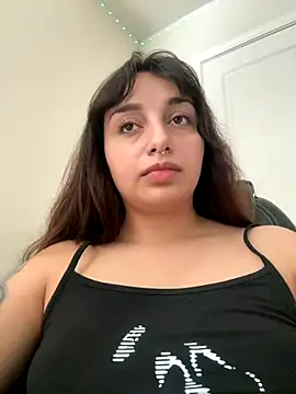 Snapshot of CharmingMaddie chatting on October 2025 05:34:01 PM CharmingMaddie online show from October 2025 05:34:01 PM