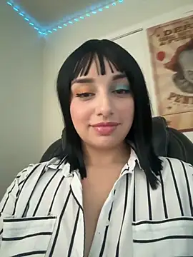 Snapshot of CharmingMaddie chatting on October 2025 03:27:01 PM CharmingMaddie online show from October 2025 03:27:01 PM