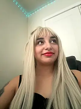 Snapshot of CharmingMaddie chatting on October 2025 03:25:01 PM CharmingMaddie online show from October 2025 03:25:01 PM