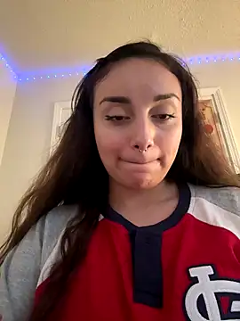 Snapshot of CharmingMaddie chatting on November 2025 03:17:01 AM CharmingMaddie online show from November 2025 03:17:01 AM