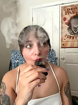 CharmingMaddie online show from December 2025 05:53:02 PM