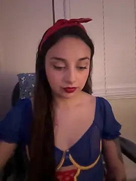 CharmingMaddie online show from April 2026 05:34:01 AM