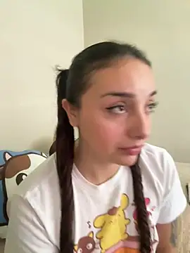 CharmingMaddie online show from April 2026 07:20:01 PM