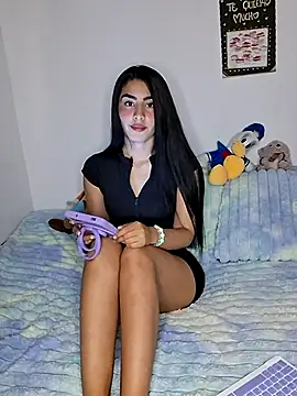 Snapshot of 0Bonni1 chatting on December 2025 09:45:02 PM 0Bonni1 online show from December 2025 09:45:02 PM