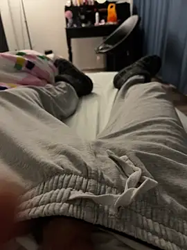 Frankieyyy1 online show from December 2025 08:17:01 PM