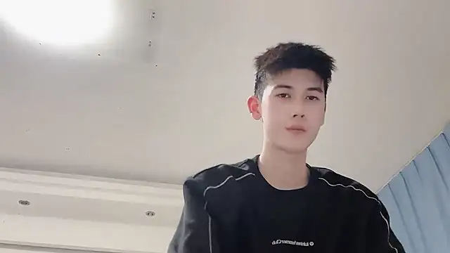 Snapshot of xiaojie2563 chatting on January 2026 12:20:01 PM xiaojie2563 online show from January 2026 12:20:01 PM